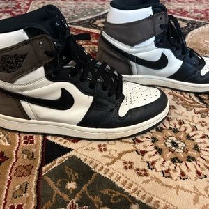 Air Jordan 1 Retro High OG 'Dark Mocha'